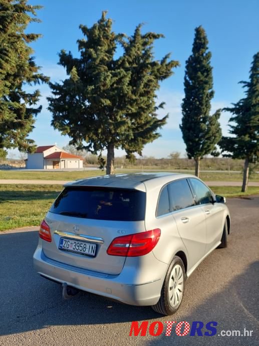 2014' Mercedes-Benz B-Klasa 200 Cdi photo #2