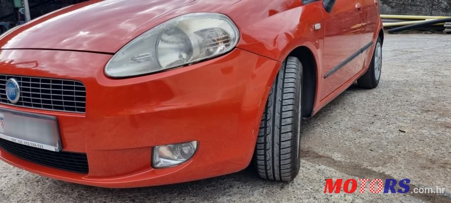 2007' Fiat Grande Punto 1.3 Jtd photo #3