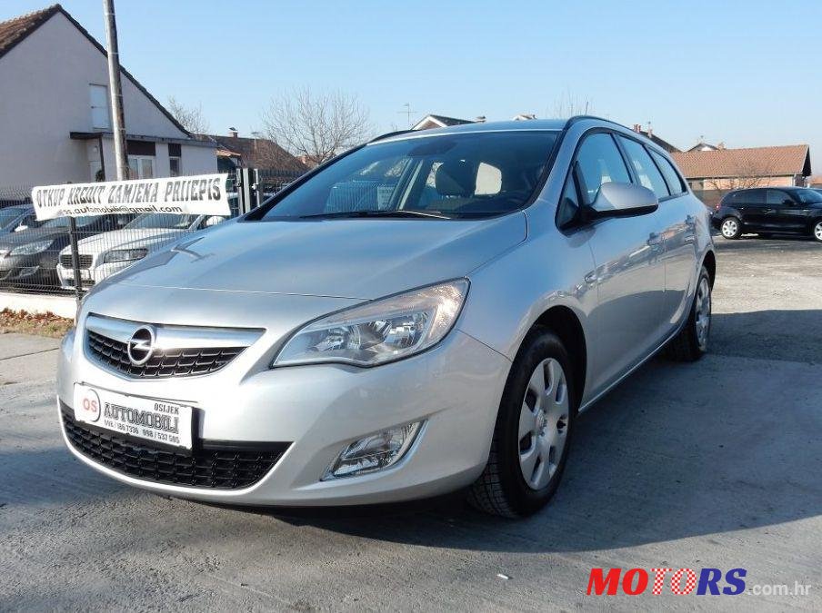 2011' Opel Astra Karavan 1,7 Cdti photo #2