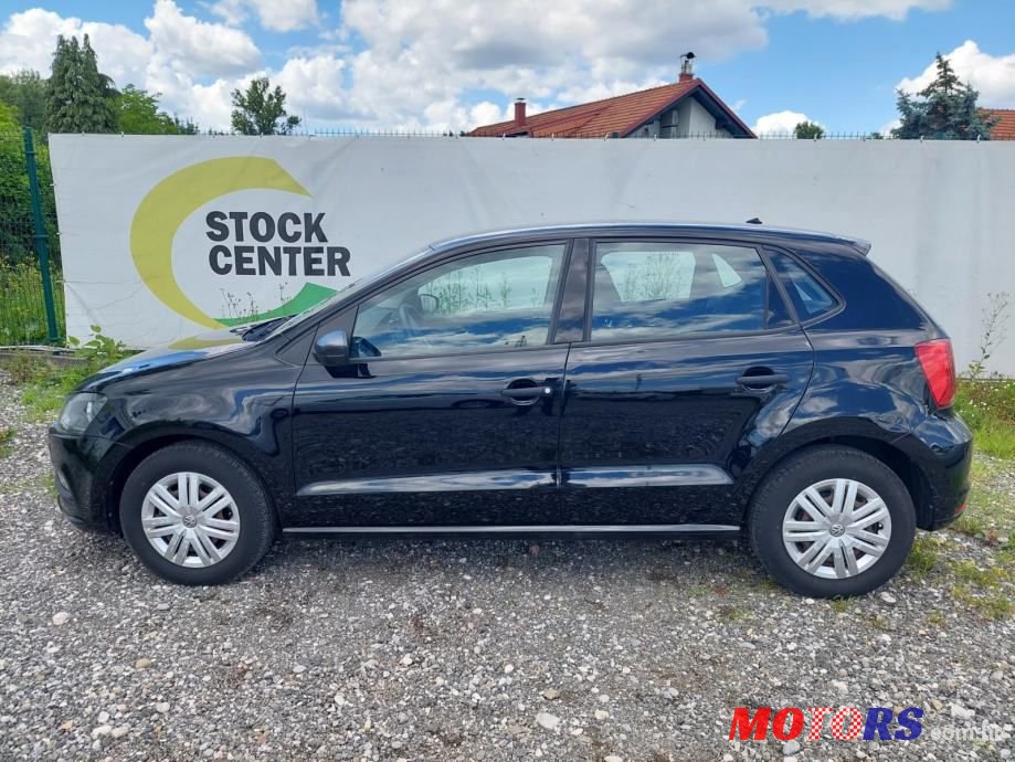 2016' Volkswagen Polo photo #3