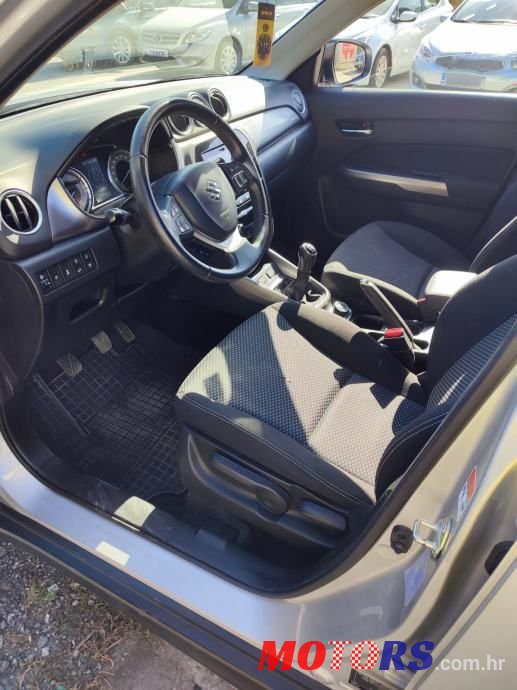 2019' Suzuki Vitara 1,0 photo #6
