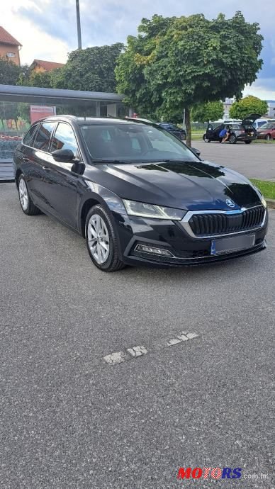 2020' Skoda Octavia Combi photo #1