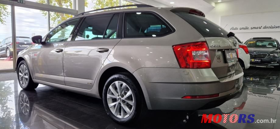 2018' Skoda Octavia Combi photo #5