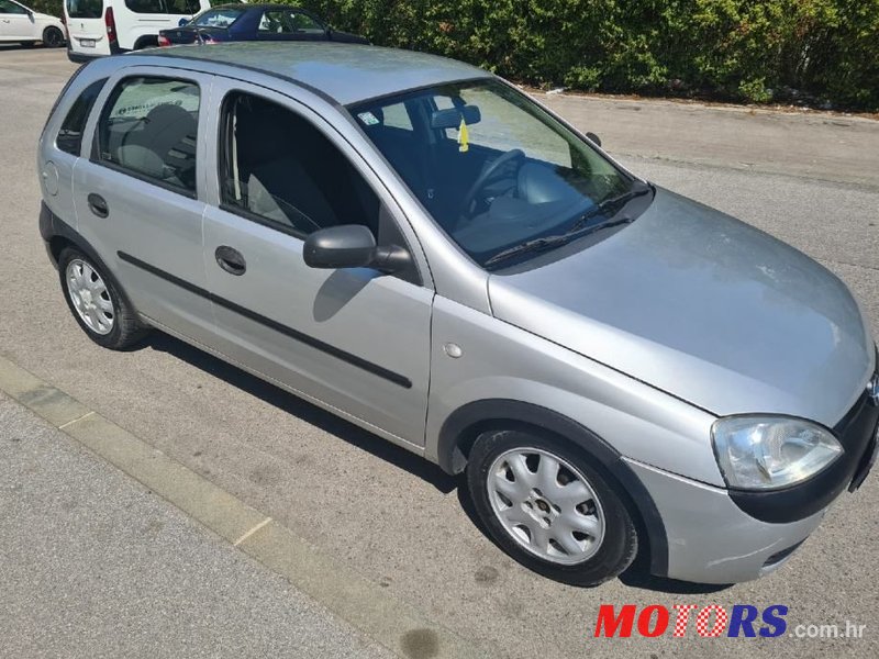 2002' Opel Corsa photo #4