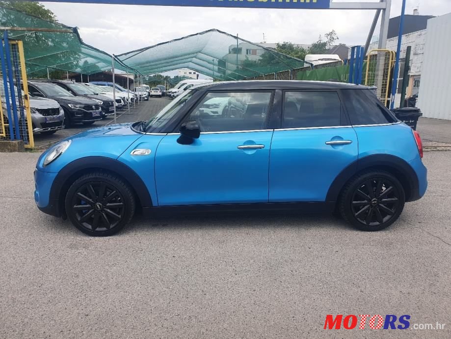 2015' MINI Cooper Cooper S photo #4