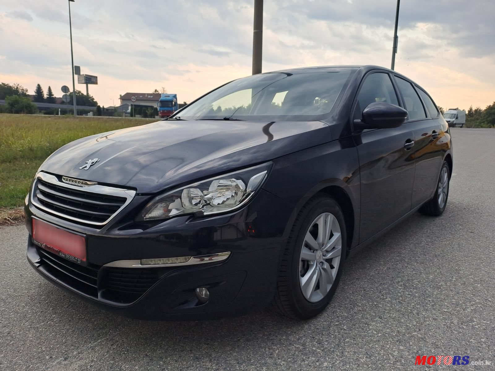 2015' Peugeot 308 Sw photo #2