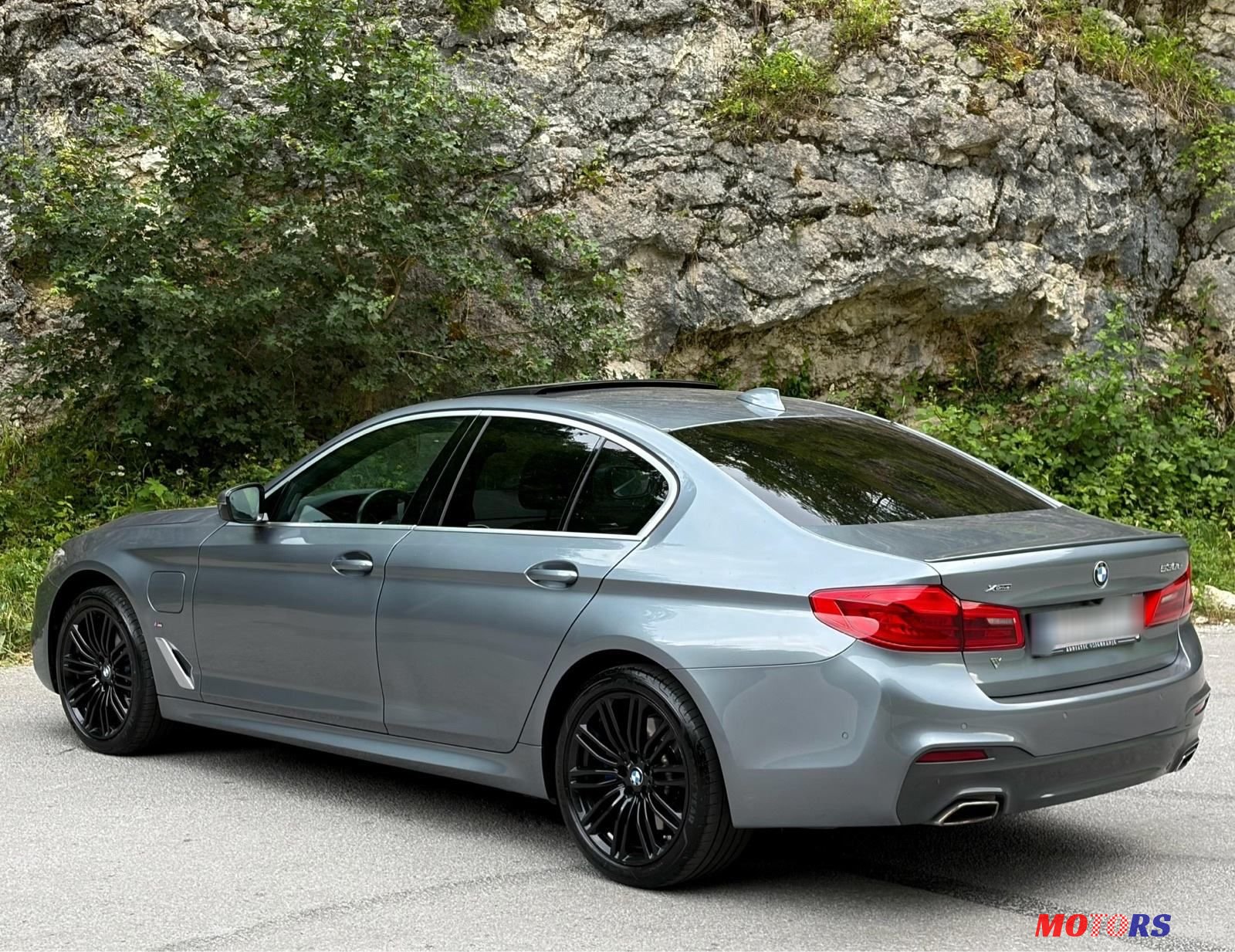 2020' BMW Serija 5 530E photo #5