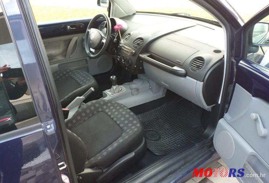 2000' Volkswagen Beetle 2,0 photo #3