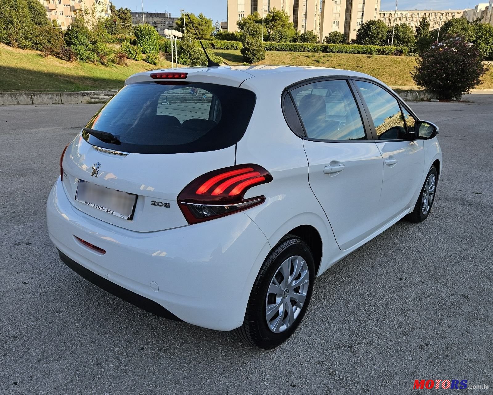 2020' Peugeot 208 1,5 Bluehdi photo #4