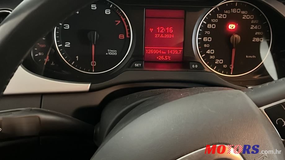 2011' Audi A4 Avant photo #4