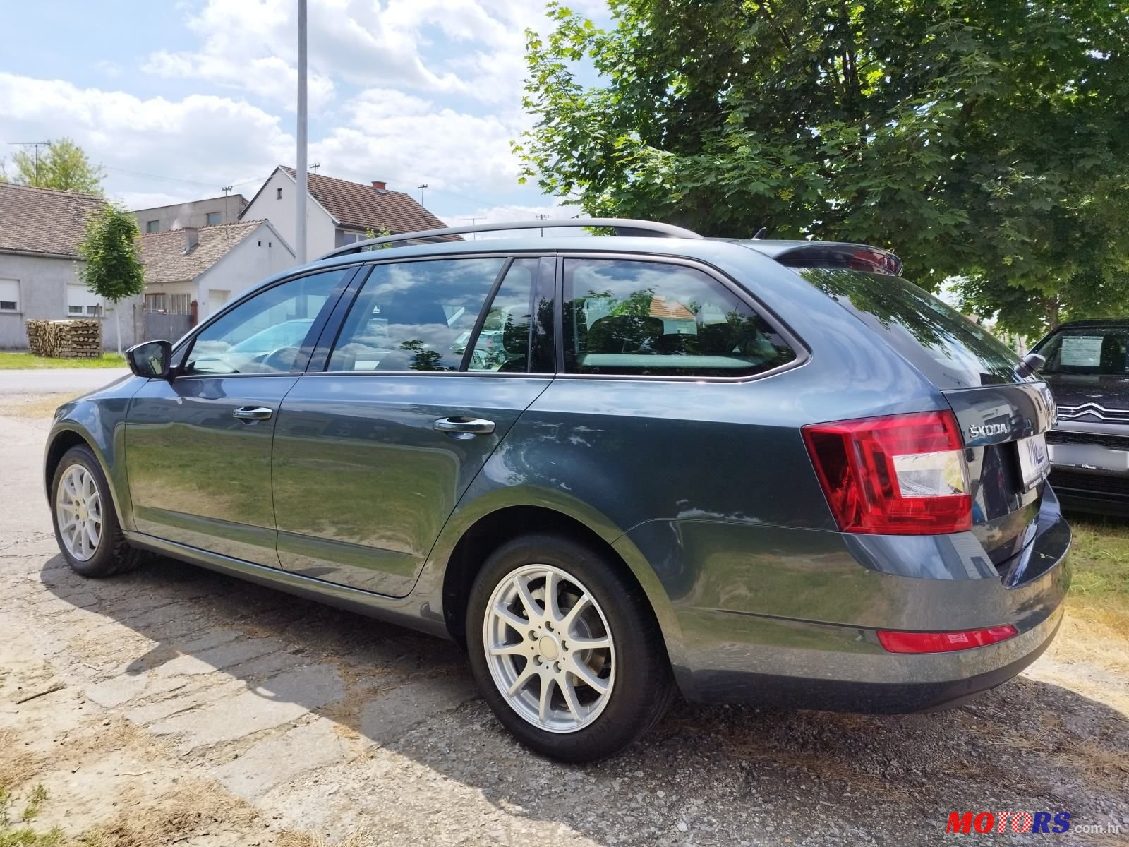 2015' Skoda Octavia Combi photo #3