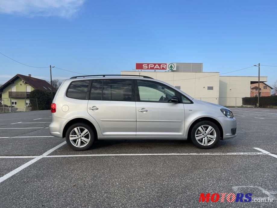 2013' Volkswagen Touran 2,0 Tdi photo #4