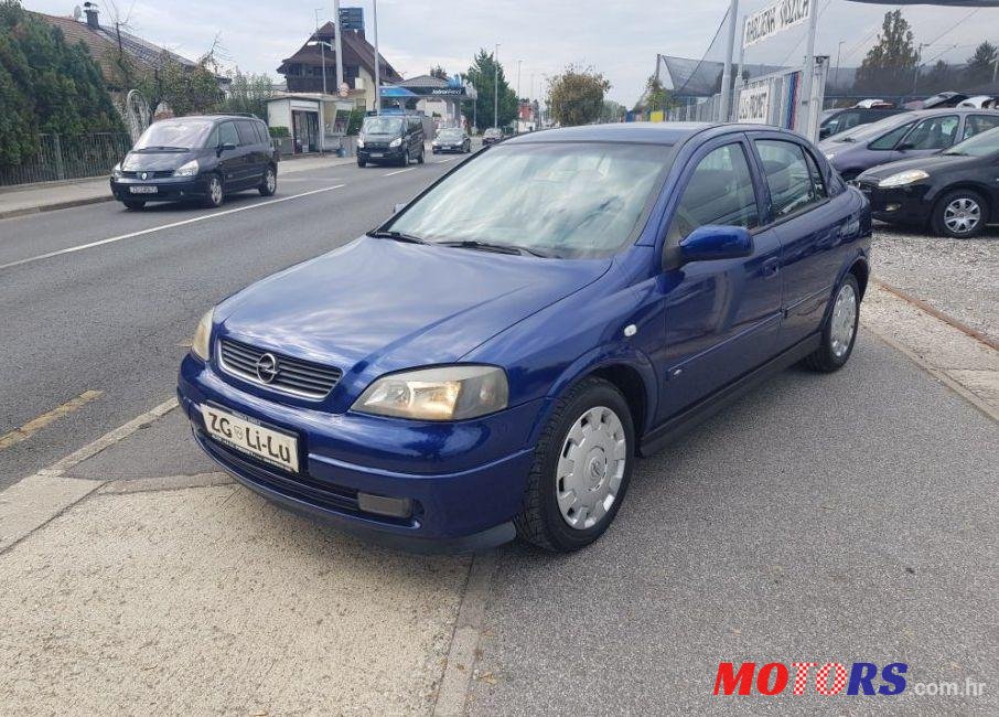 2004' Opel Astra 1,7 Dt photo #1
