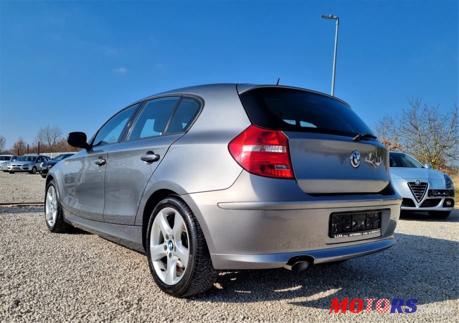 2010' BMW Serija 1 118D Sport photo #3