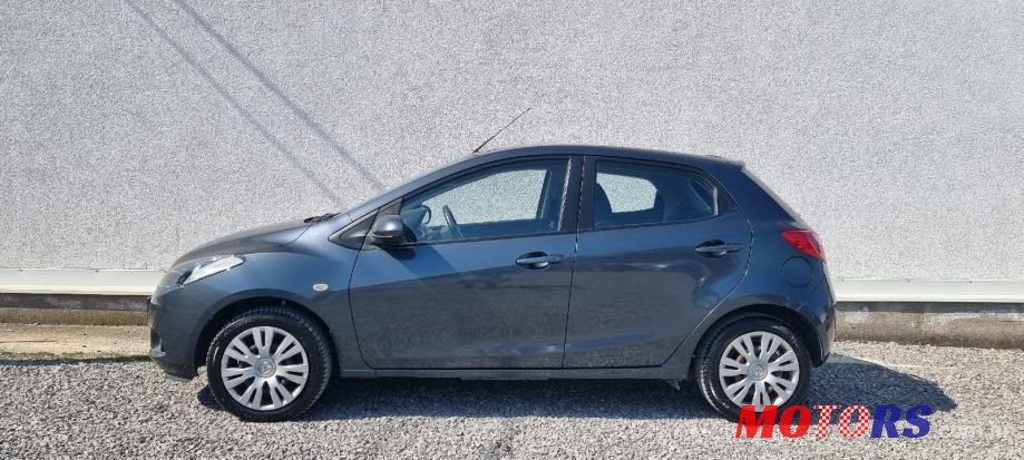 2010' Mazda 2 1.4 D photo #5