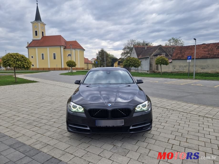 2015' BMW Serija 5 520D photo #2