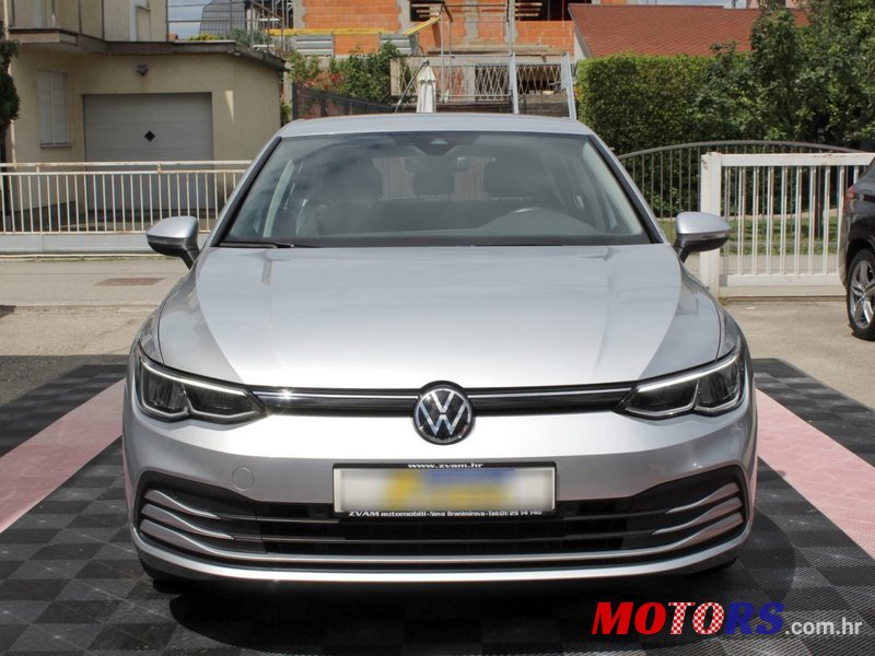 2020' Volkswagen Golf VIII 1,5 Tsi photo #3