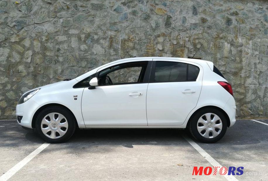 2010' Opel Corsa 1,3 Cdti photo #1