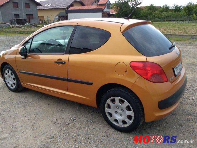 2007' Peugeot 207 1,4 photo #1