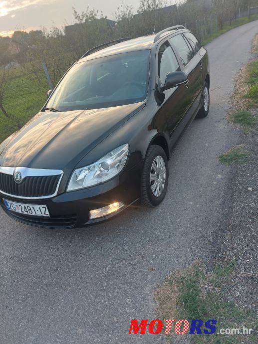 2010' Skoda Octavia Combi photo #2