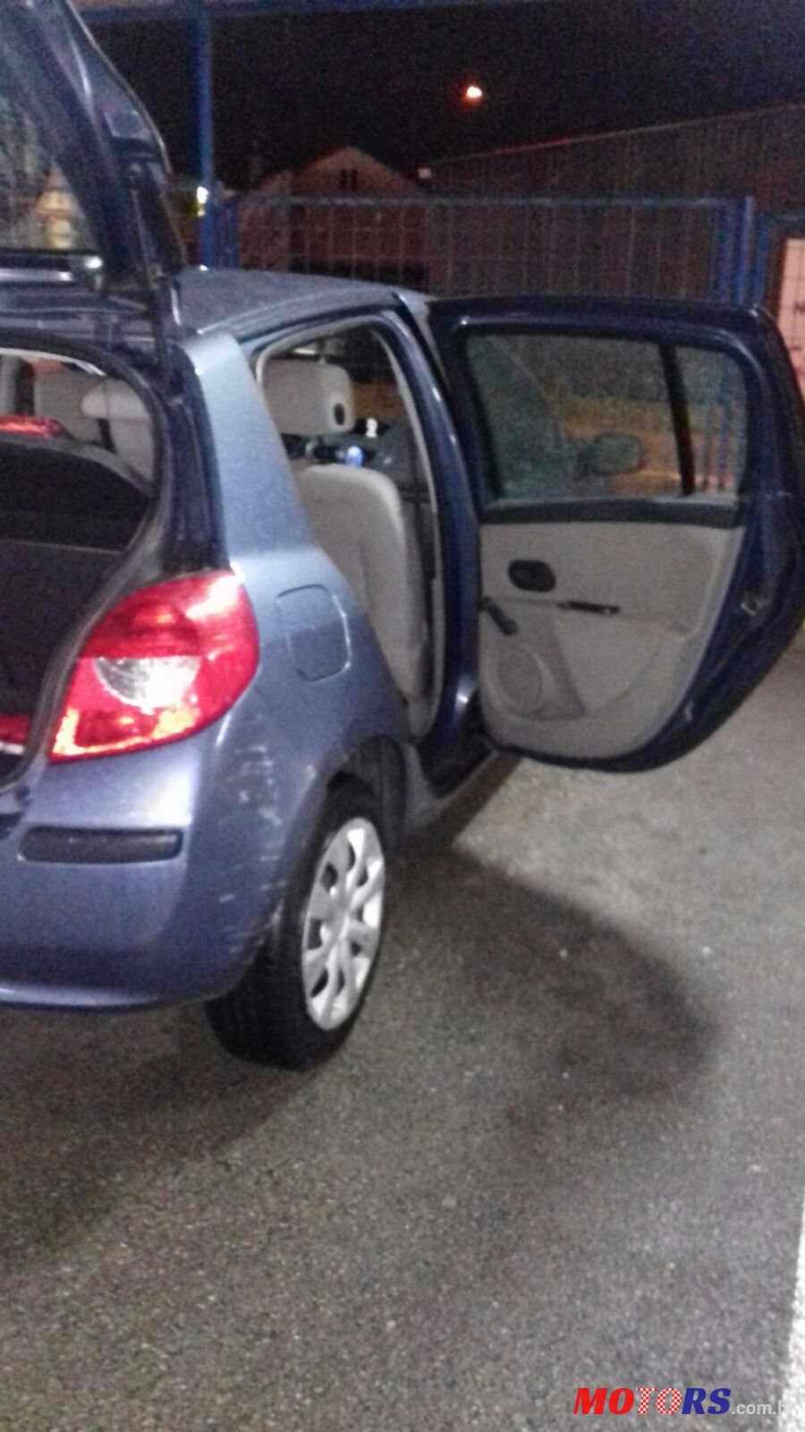2006' Renault Clio 1.2 16 V photo #6