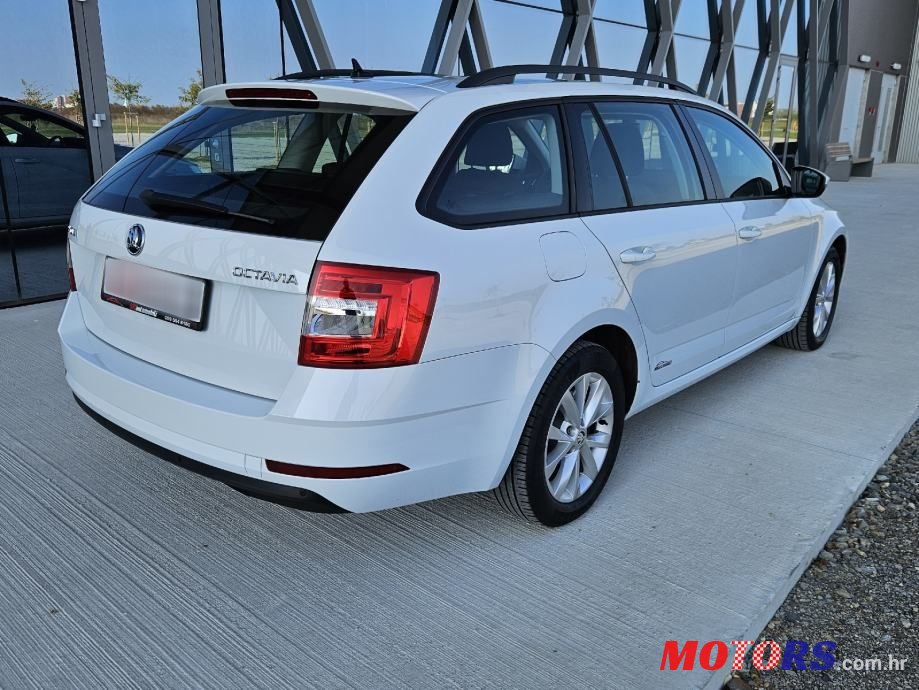 2019' Skoda Octavia Combi photo #4