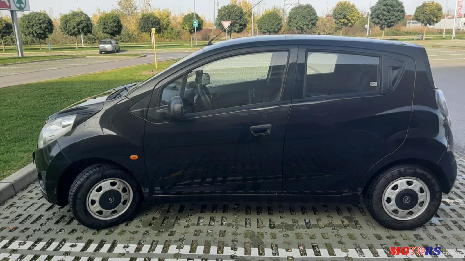 2010' Chevrolet Spark Spark 1,0 Sx photo #2