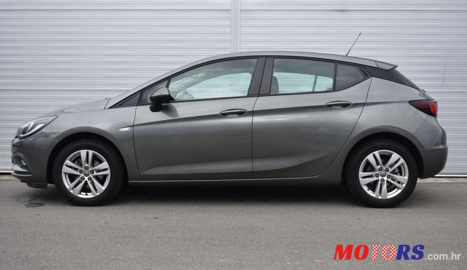 2019' Opel Astra 1,4 Turbo photo #1