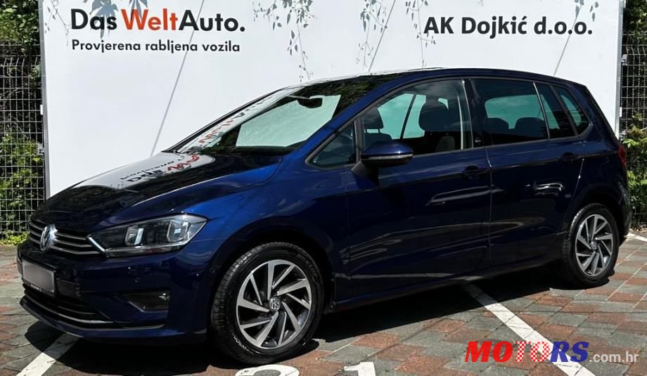 2017' Volkswagen Golf photo #1