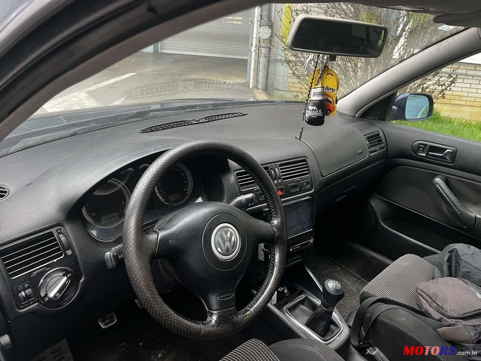 2002' Volkswagen Golf IV 1,9 Tdi photo #6