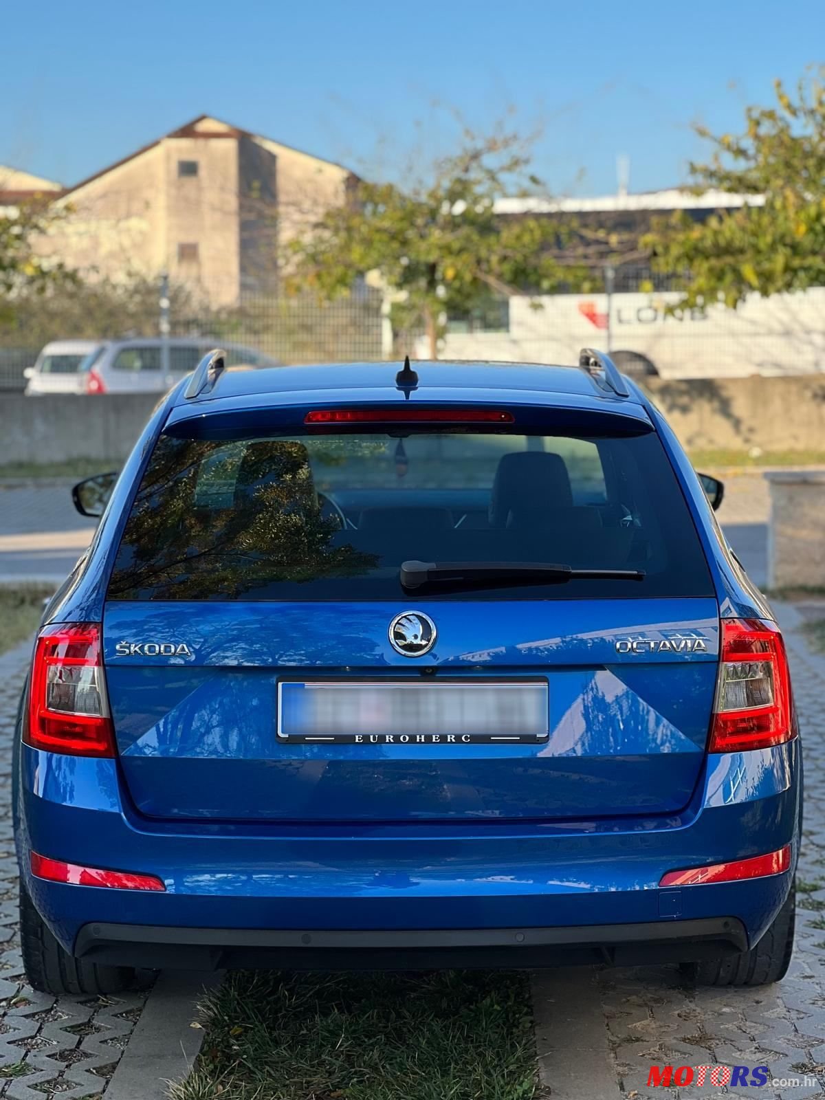 2016' Skoda Octavia Combi photo #3