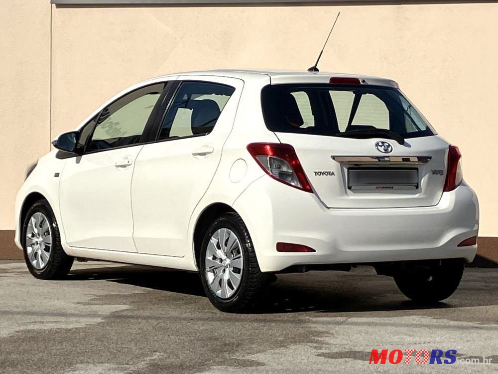 2012' Toyota Yaris 1,0 Vvt-I photo #5
