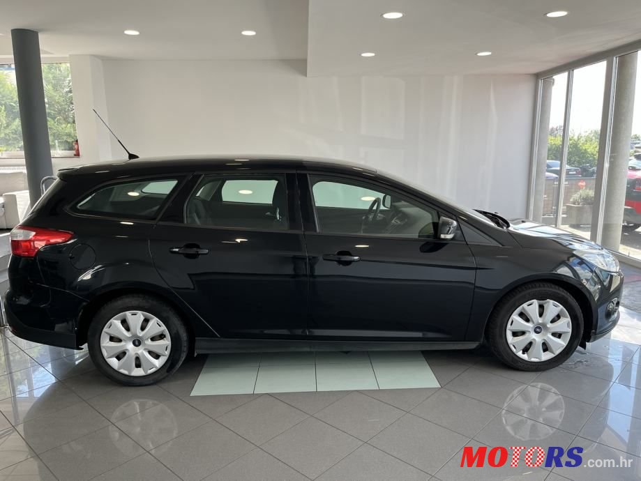 2013' Ford Focus Karavan photo #4