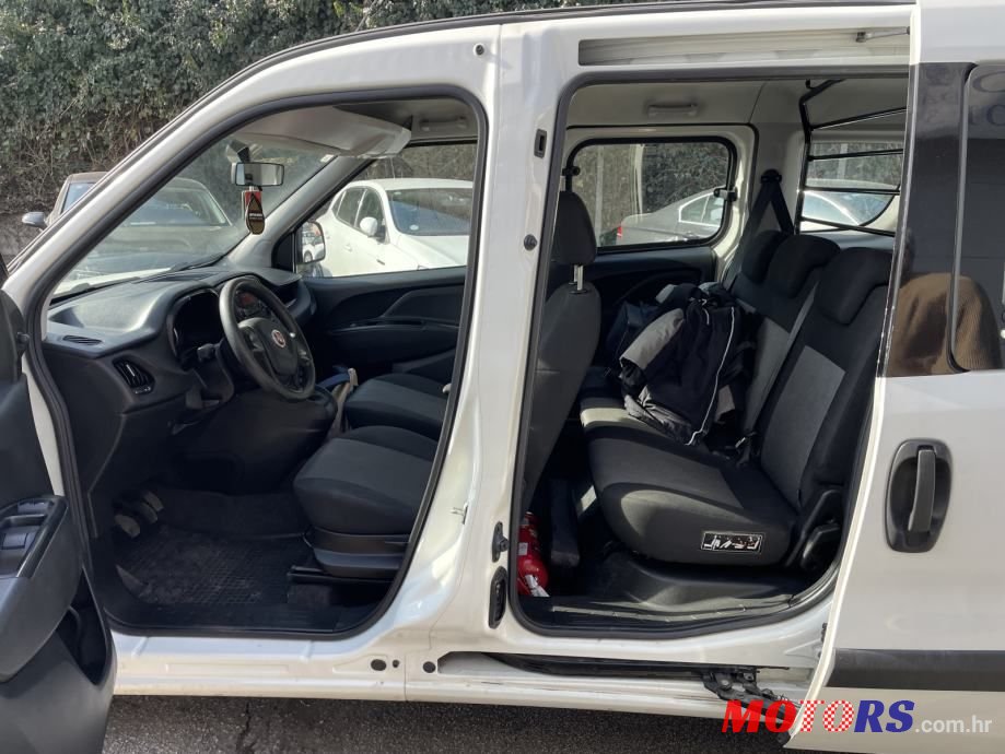 2017' Fiat Doblo photo #5