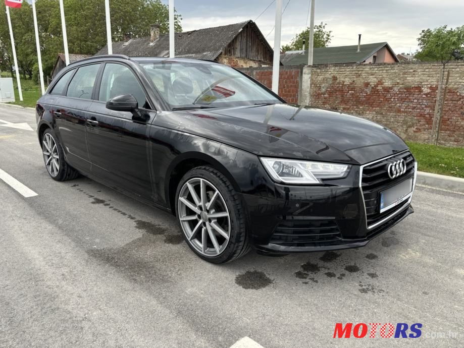 2018' Audi A4 Avant photo #1