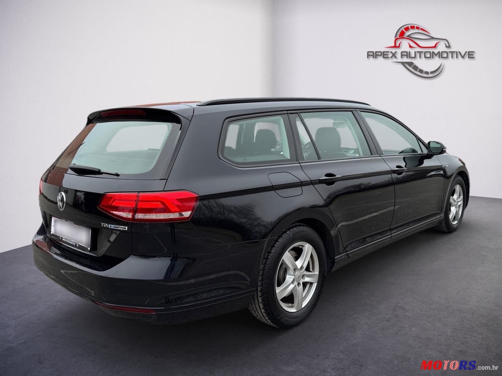 2017' Volkswagen Passat Variant photo #3