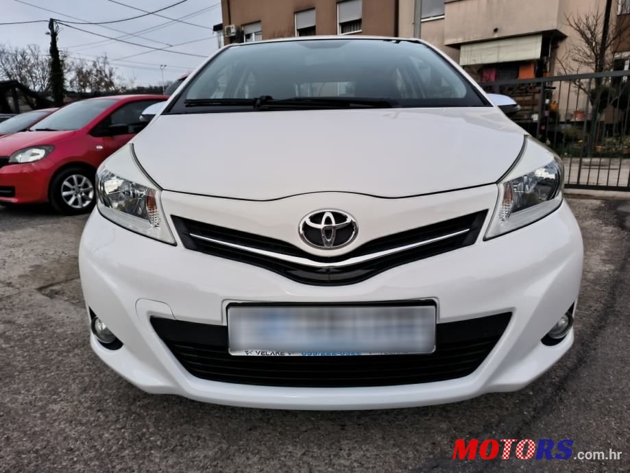 2014' Toyota Yaris 1,3 3 Vvt-I photo #4