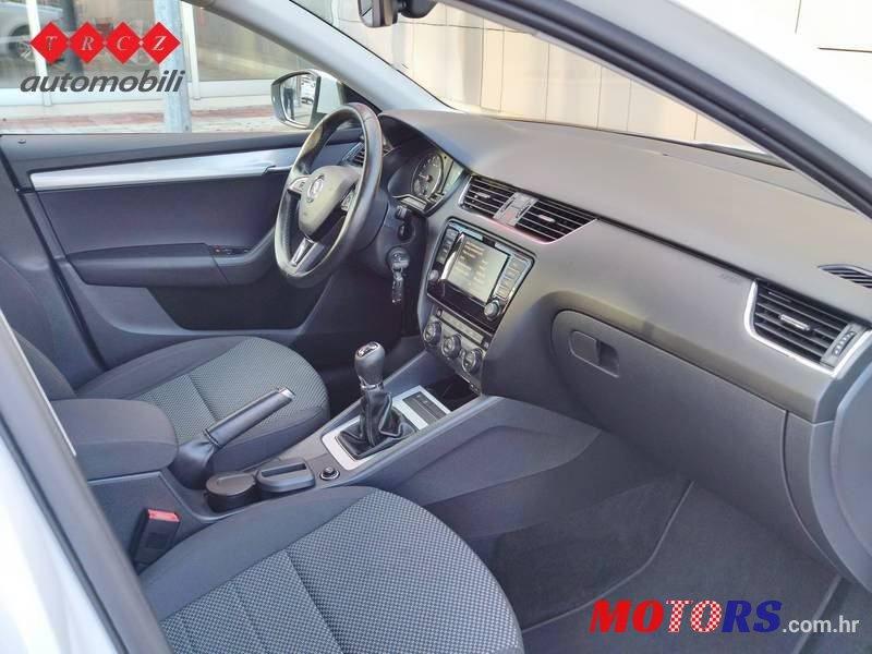 2016' Skoda Octavia photo #5