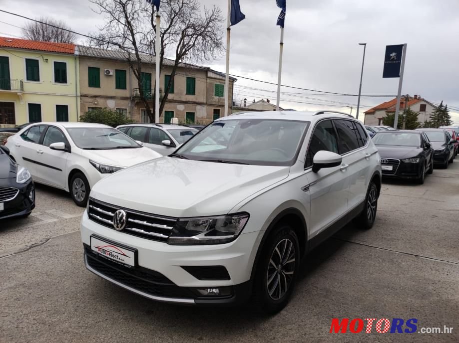 2019' Volkswagen Tiguan Allspace photo #1