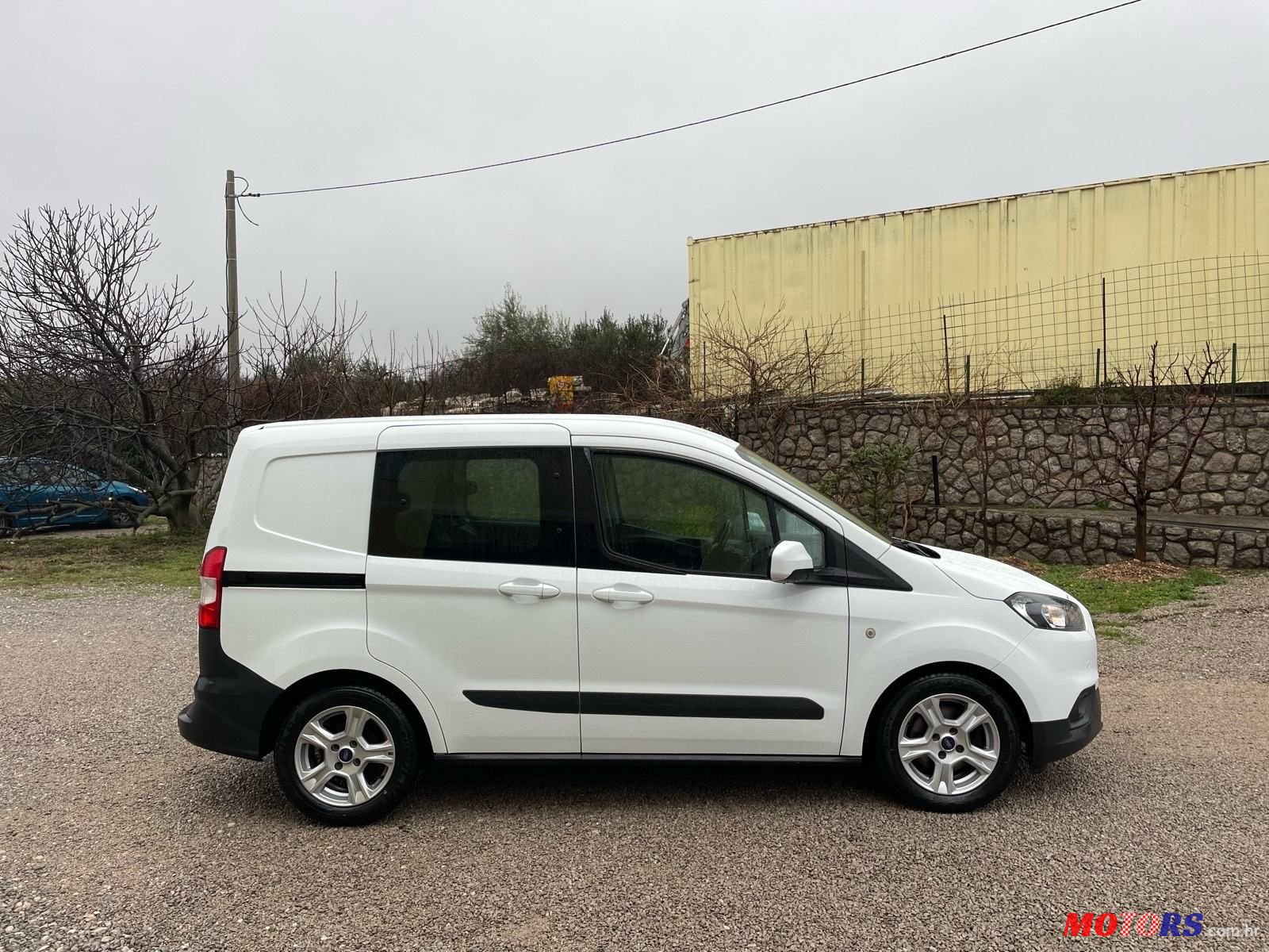 2020' Ford Tourneo Courier 1,5 Tdci photo #6