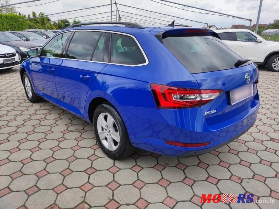 2019' Skoda Superb Combi photo #6