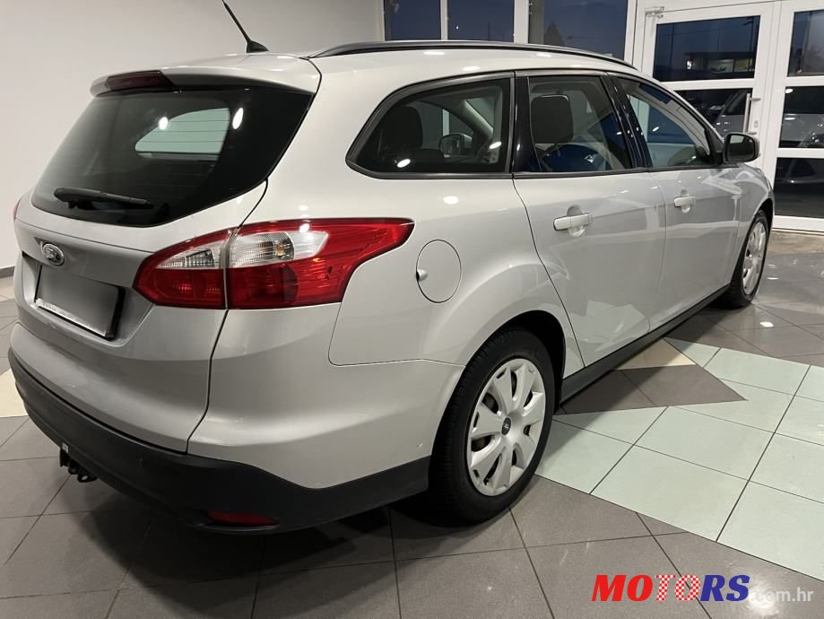 2013' Ford Focus Karavan photo #5