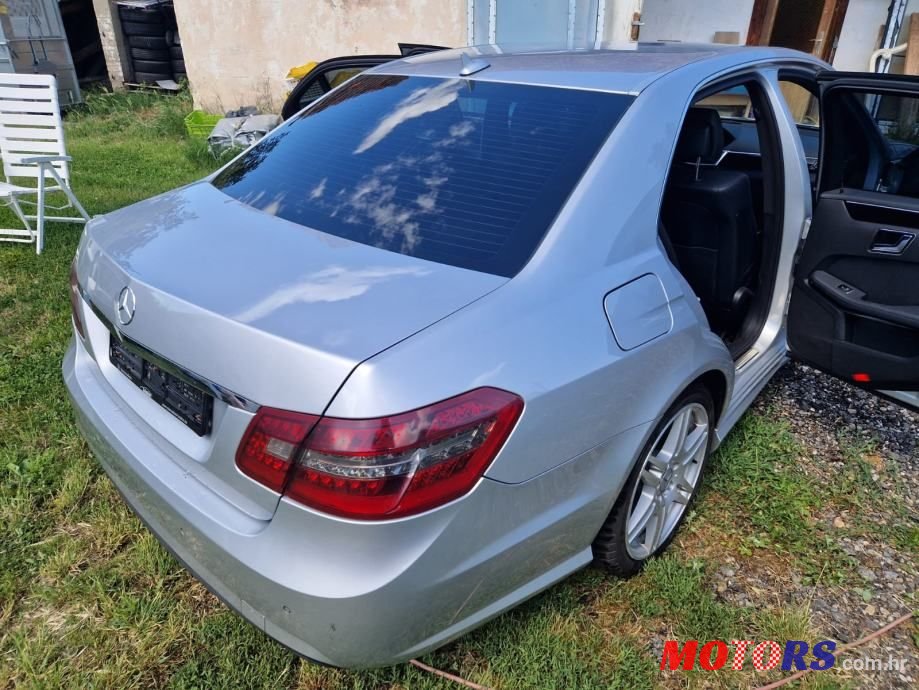 2009' Mercedes-Benz E-Klasa 350 Cdi photo #2