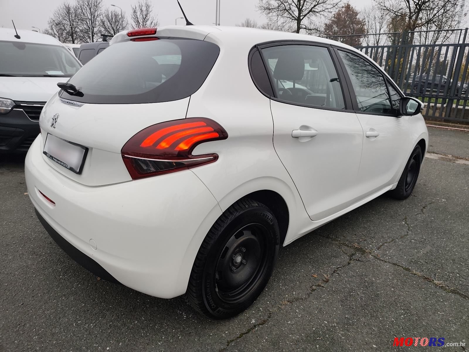 2020' Peugeot 208 1,5 Bluehdi photo #4