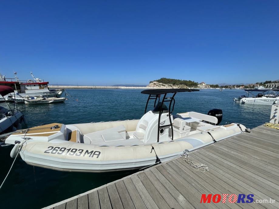 2019' Tiger Marine 850 Open T-TOP photo #1