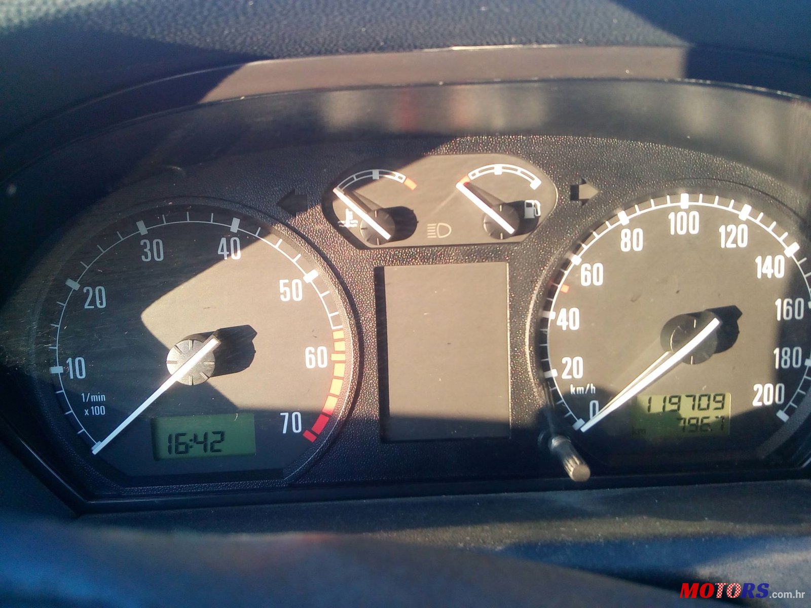 2002' Skoda Fabia 1.4 photo #3