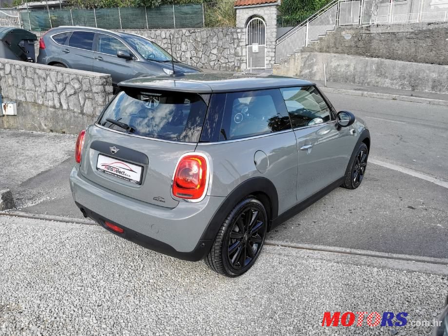 2019' MINI One D photo #4
