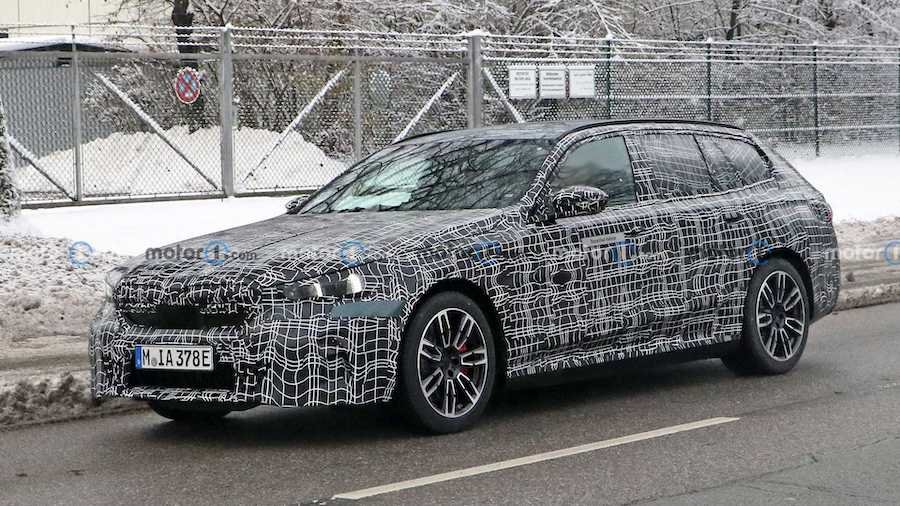 BMW i5 Touring Spied In Munich Testing In M60 Guise