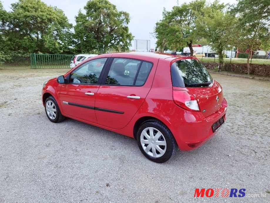 2010' Renault Clio 1,2 16V photo #4