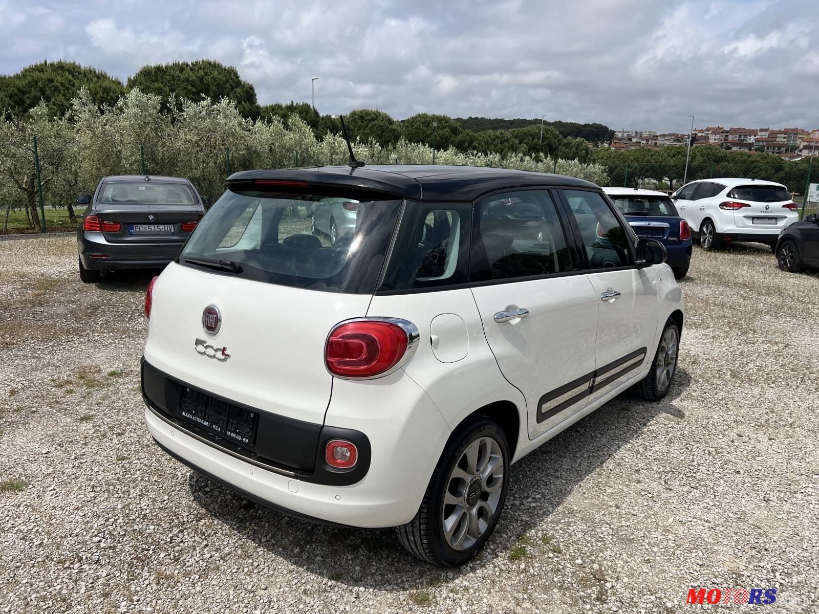 2014' Fiat 500L photo #4